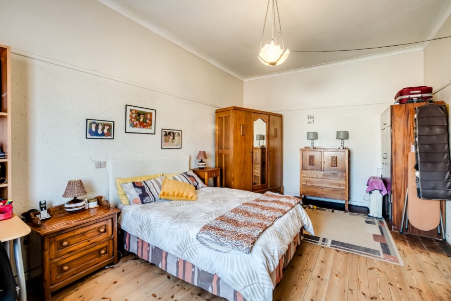 5 Bedroom Property for Sale in Wynberg Western Cape